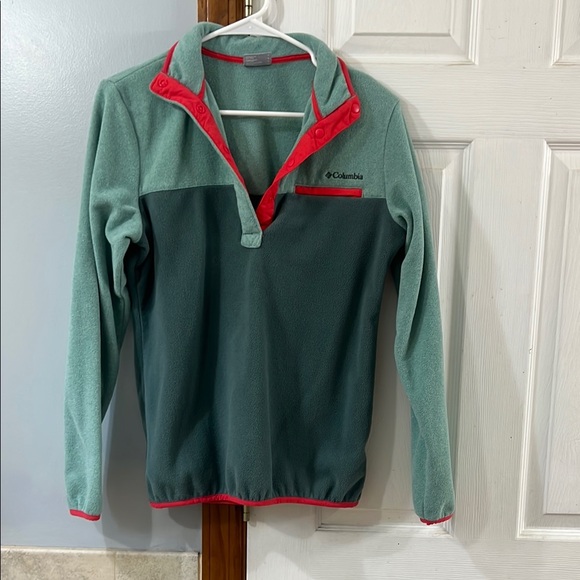 Columbia Tops - Columbia Green and Red Women's Top